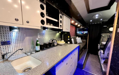 Winter holidays, CHAUFFEUR DRIVEN SLEEPER BUSES