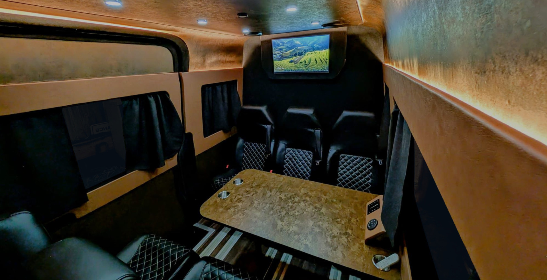 9 Seat Luxury Splitter, delivery, collection